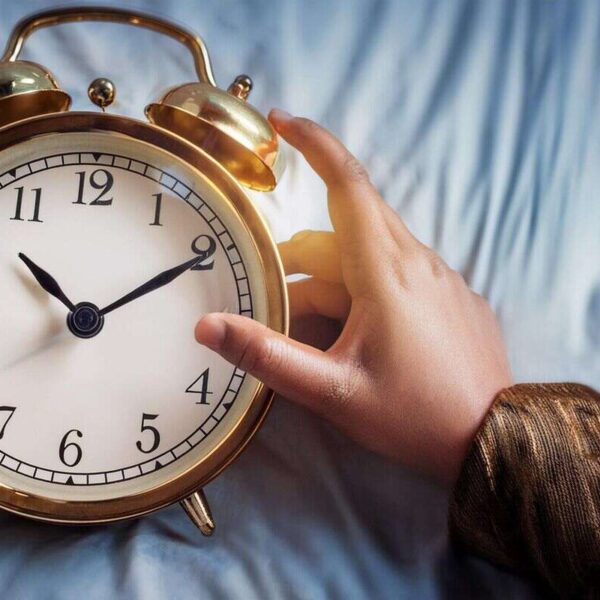 how to set a sharp alarm clock